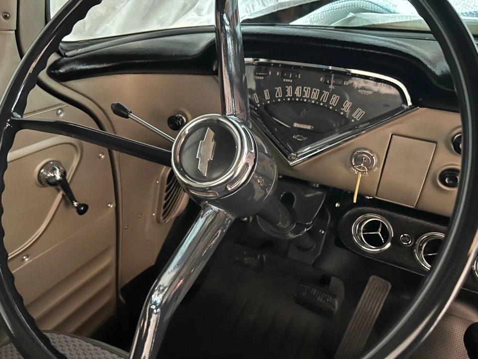 1959 Chevrolet Task Force - Image 29 of 31