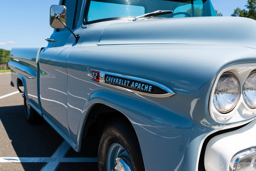 1959 Chevrolet Task Force - Image 12 of 31