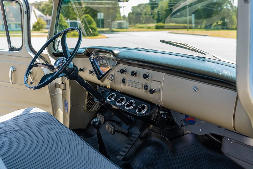 1959 Chevrolet Task Force - Image 26 of 31