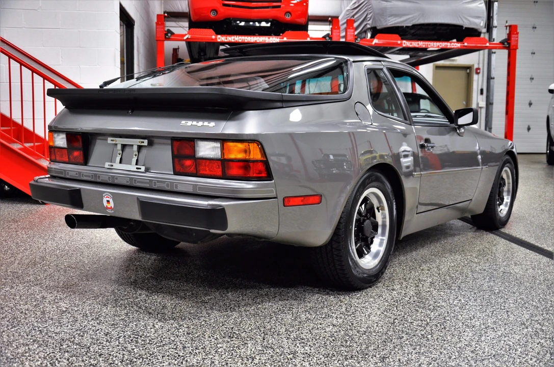 1985 Porsche 944 - Image 11 of 31