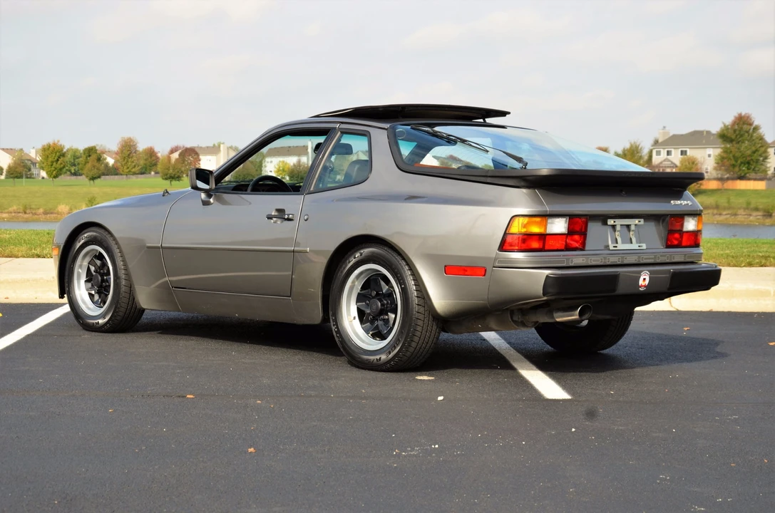 1985 Porsche 944 - Image 25 of 31