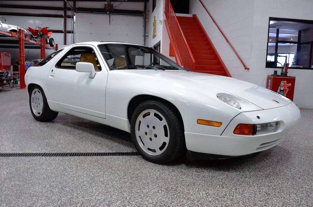 1987 Porsche 928 S4 - Image 11 of 31