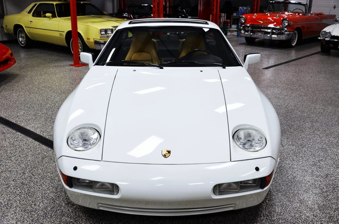 1987 Porsche 928 S4 - Image 8 of 31