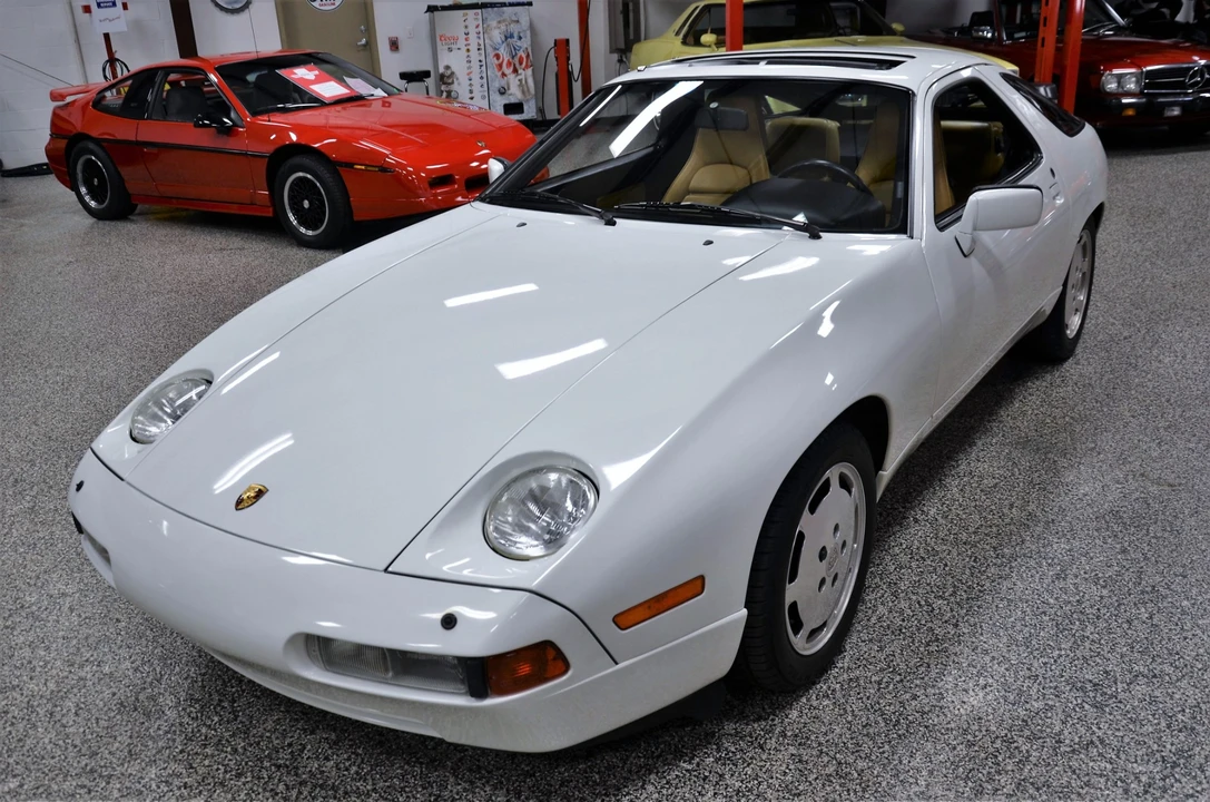 1987 Porsche 928 S4 - Image 10 of 31