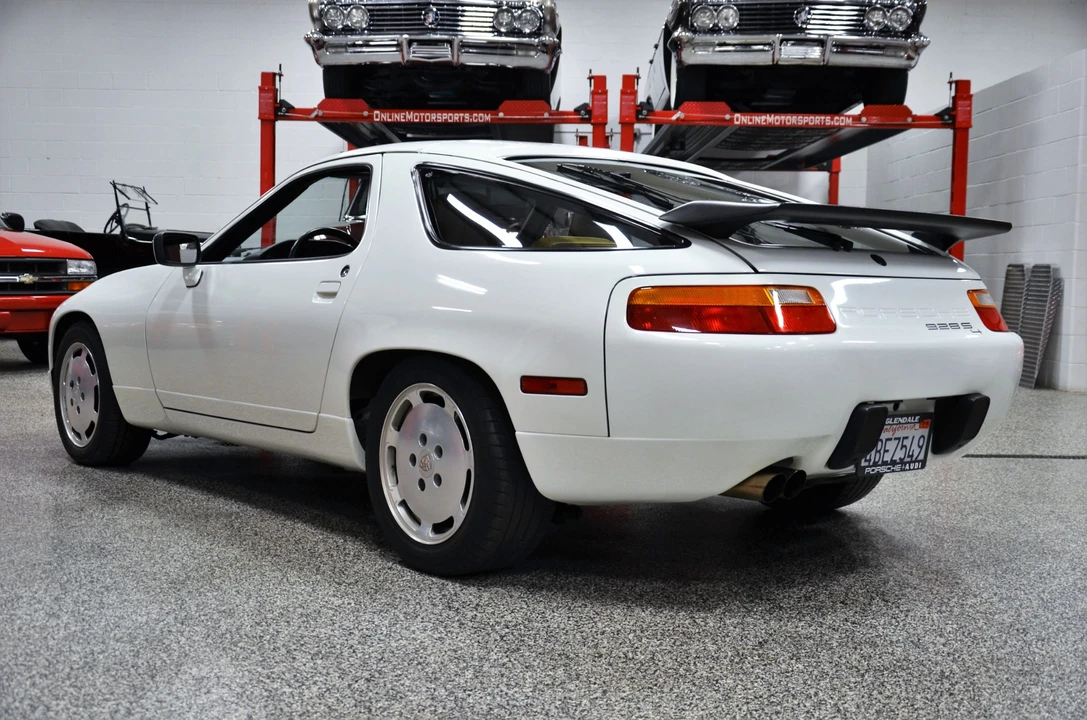 1987 Porsche 928 S4 - Image 16 of 31