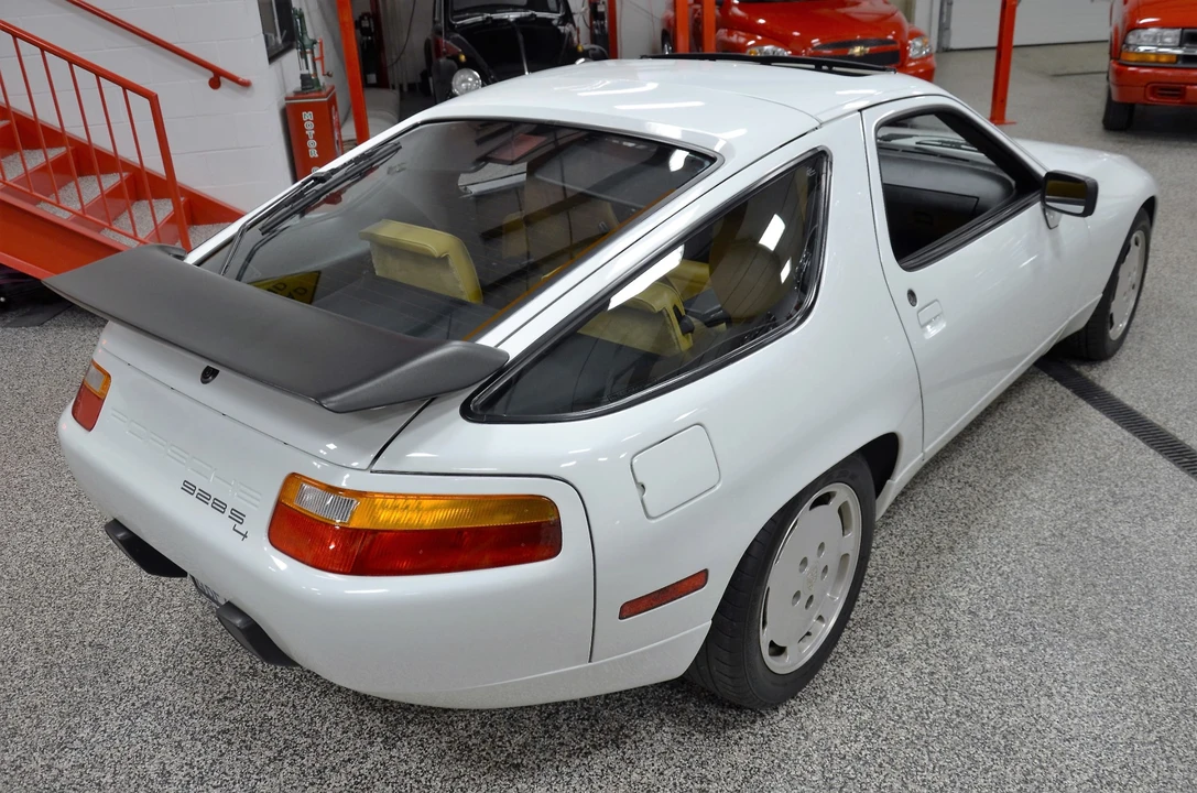1987 Porsche 928 S4 - Image 3 of 31