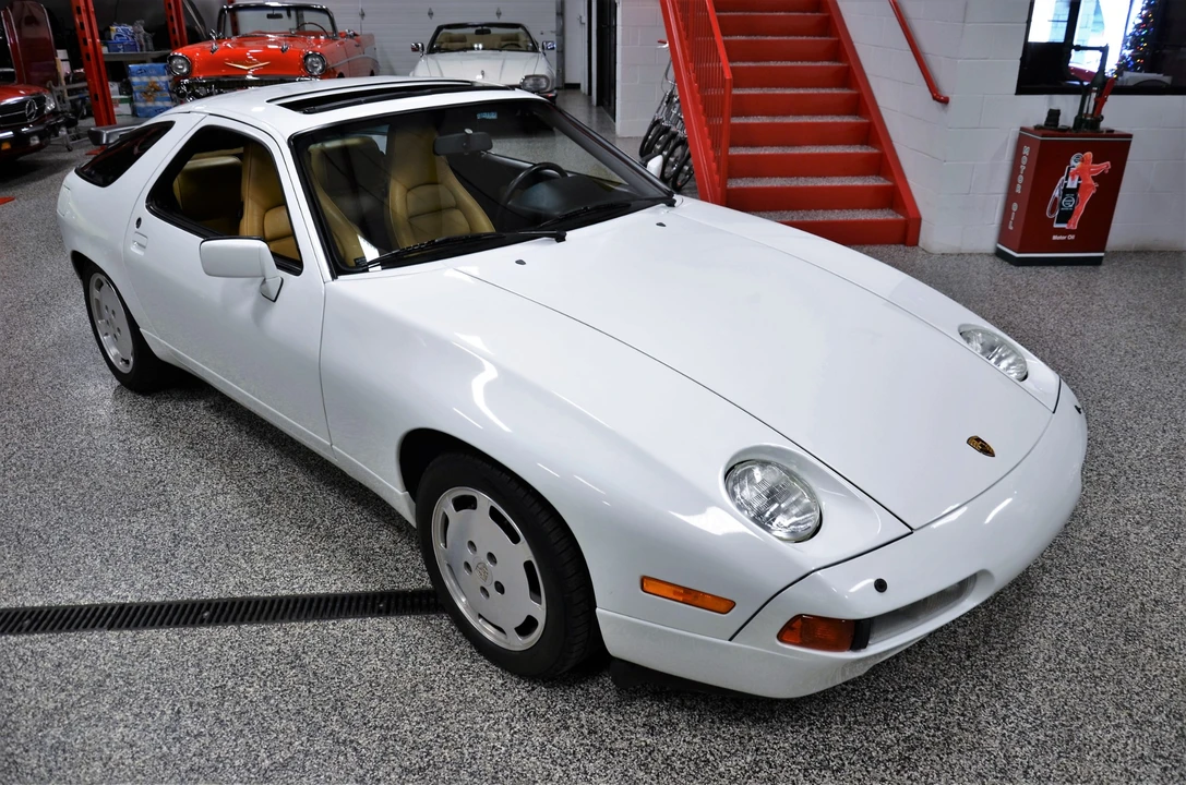 1987 Porsche 928 S4 - Image 2 of 31