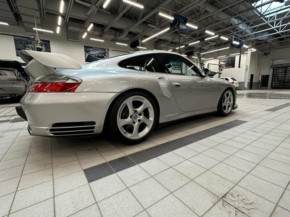 2003 Porsche 996 GT2 - Image 8 of 31