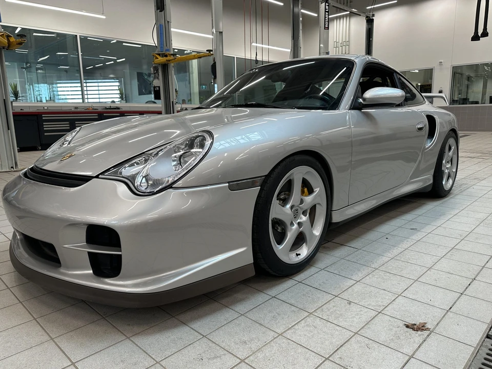 2003 Porsche 996 GT2 - Image 2 of 31