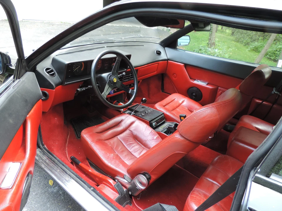 1981 Ferrari Mondial 8 - Image 25 of 31