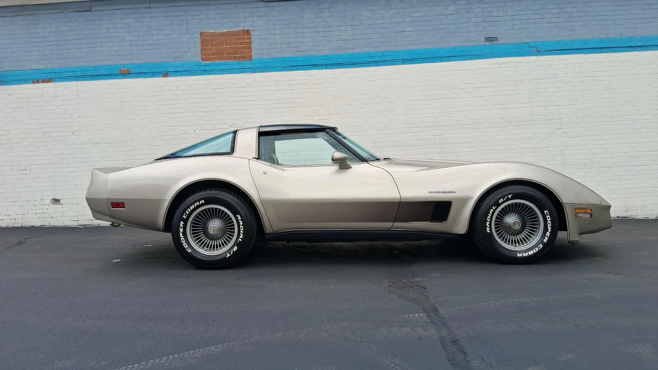 1982 Chevrolet Corvette C3 - Image 3 of 31