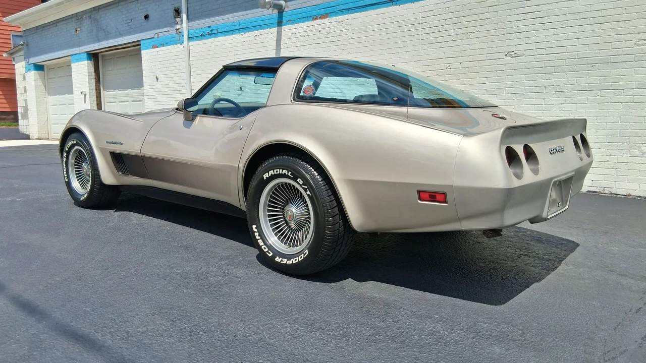 1982 Chevrolet Corvette C3 - Image 13 of 31