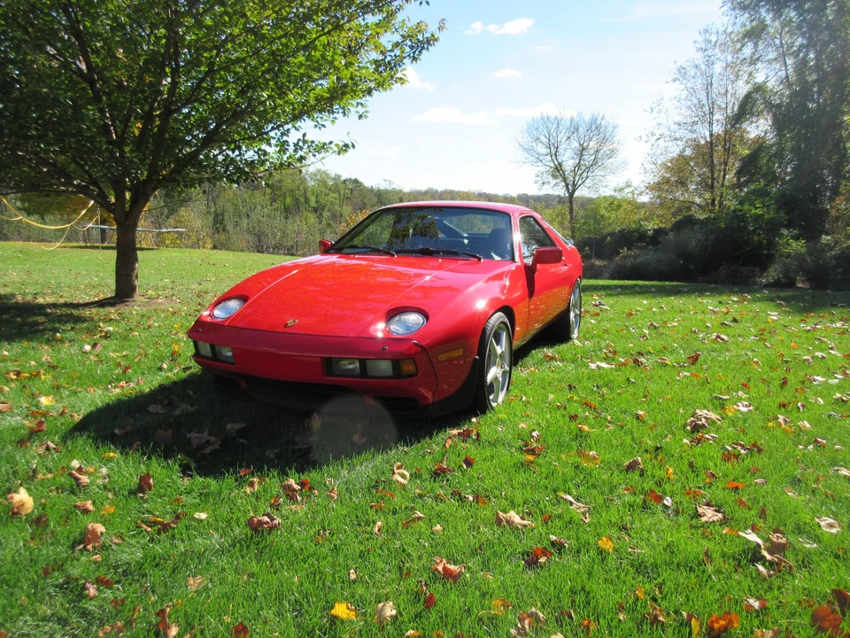 1985 Porsche 928 S - Image 16 of 31