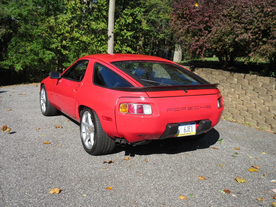 1985 Porsche 928 S - Image 15 of 31