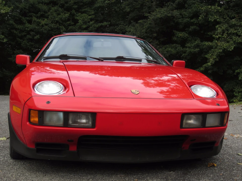 1985 Porsche 928 S - Image 12 of 31