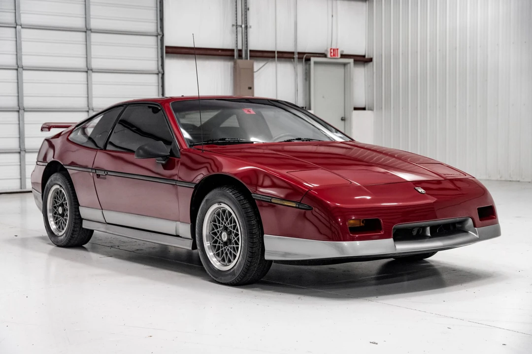 1987 Pontiac Fiero GT - Image 10 of 31