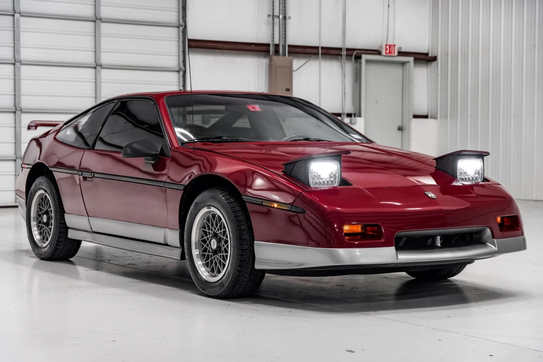 1987 Pontiac Fiero GT - Image 11 of 31