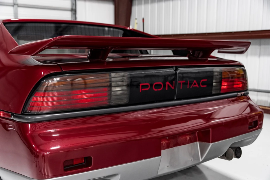 1987 Pontiac Fiero GT - Image 29 of 31