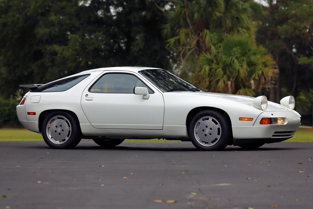 1987 Porsche 928 S4 - Image 7 of 31