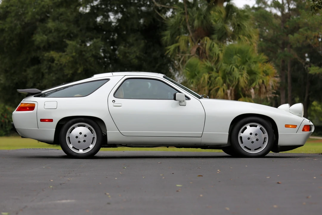 1987 Porsche 928 S4 - Image 6 of 31