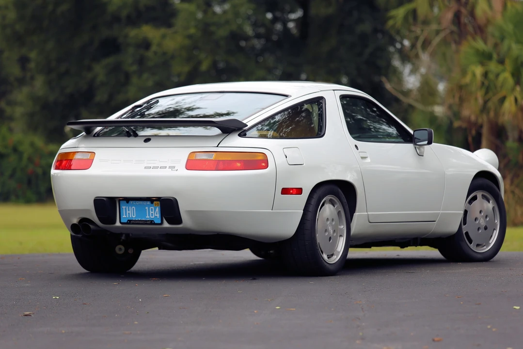 1987 Porsche 928 S4 - Image 5 of 31