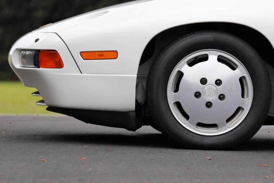 1987 Porsche 928 S4 - Image 19 of 31