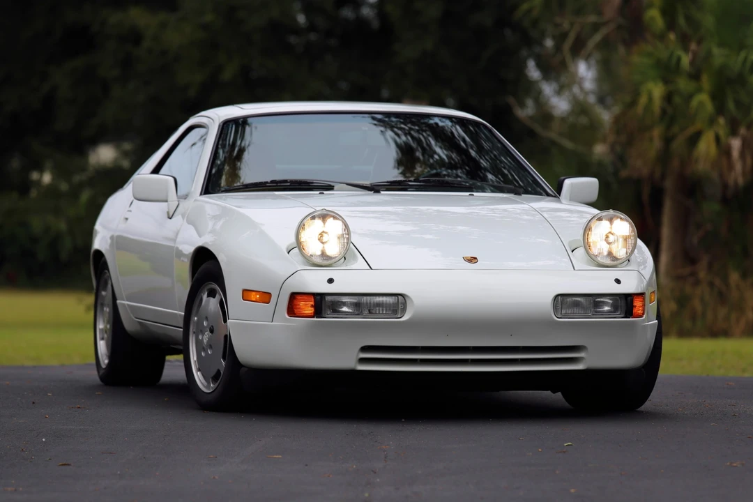 1987 Porsche 928 S4 - Image 9 of 31