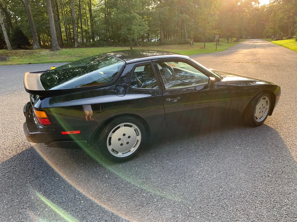 1988 Porsche 944 Turbo - Image 19 of 31