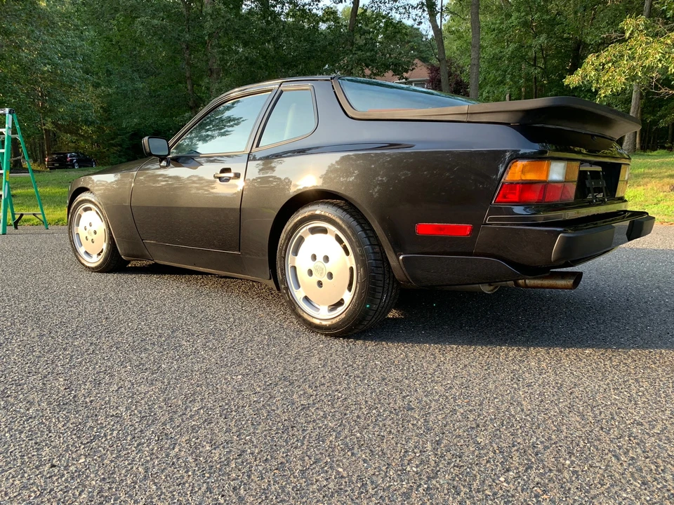 1988 Porsche 944 Turbo - Image 9 of 31