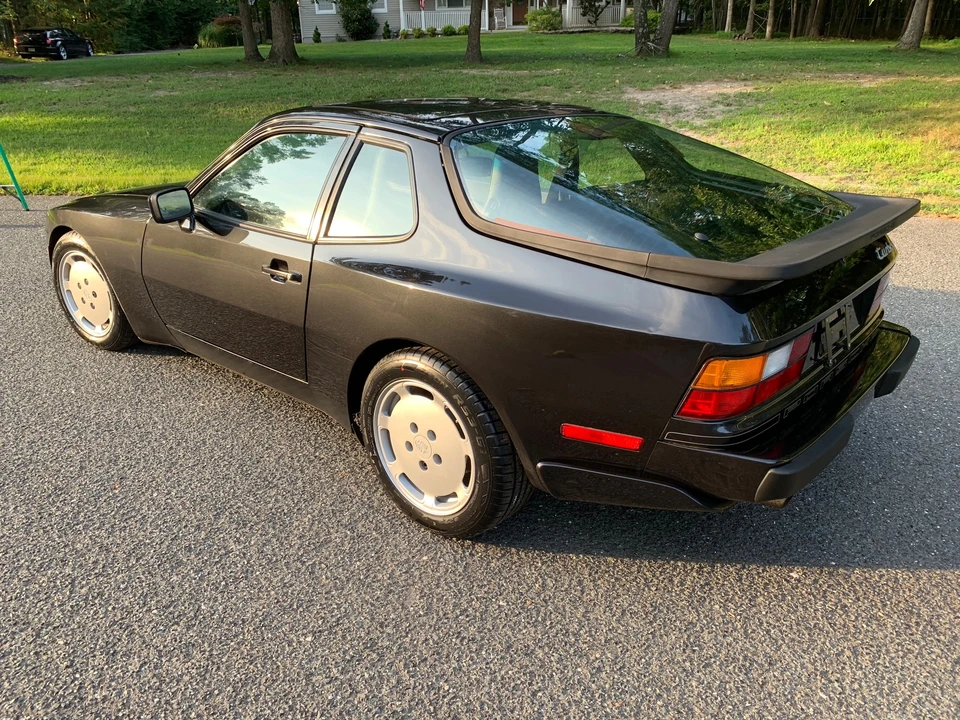 1988 Porsche 944 Turbo - Image 10 of 31