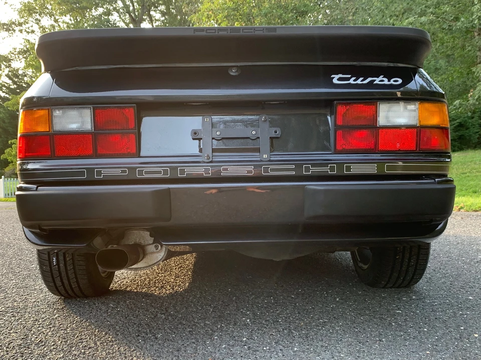 1988 Porsche 944 Turbo - Image 13 of 31