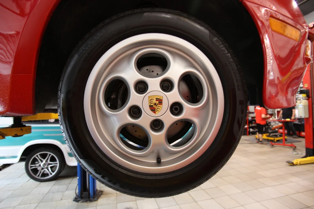1988 Porsche 944 S - Image 28 of 31