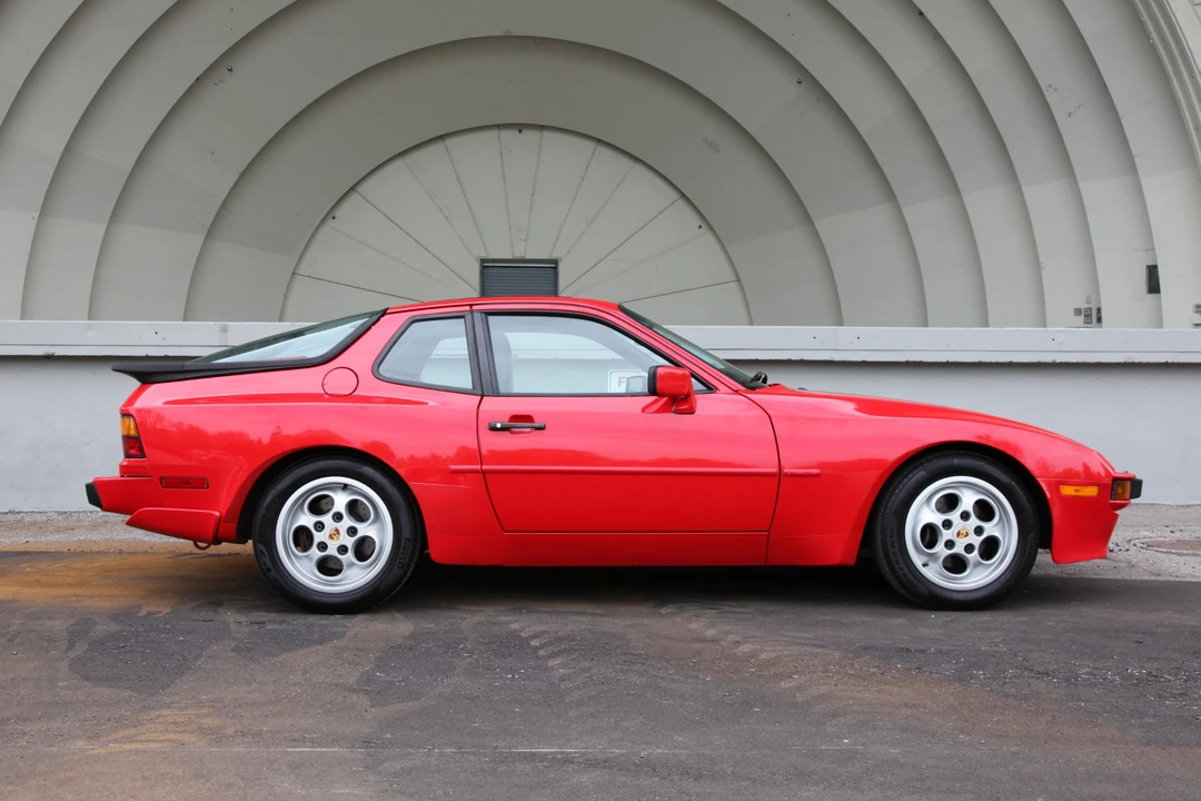 1988 Porsche 944 S - Image 2 of 31