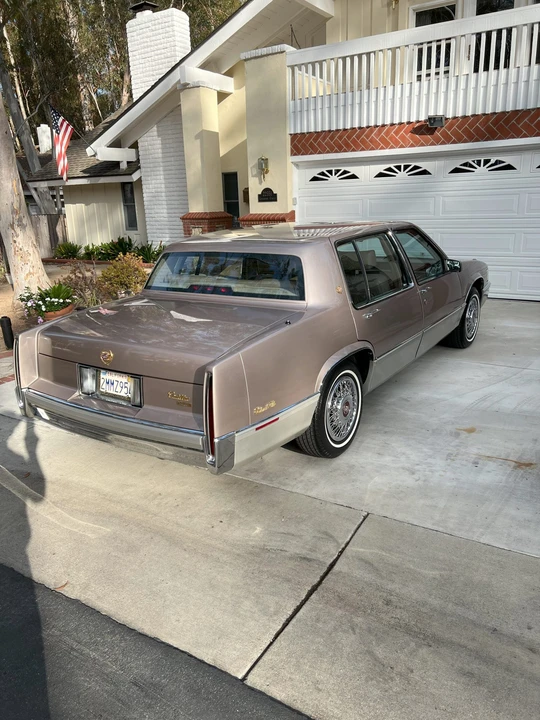 1989 Cadillac DeVille 5th Gen - Image 5 of 31