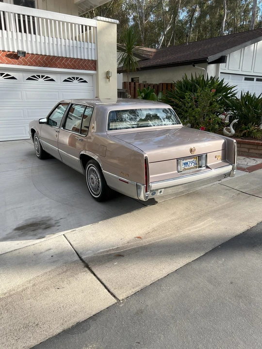 1989 Cadillac DeVille 5th Gen - Image 3 of 31