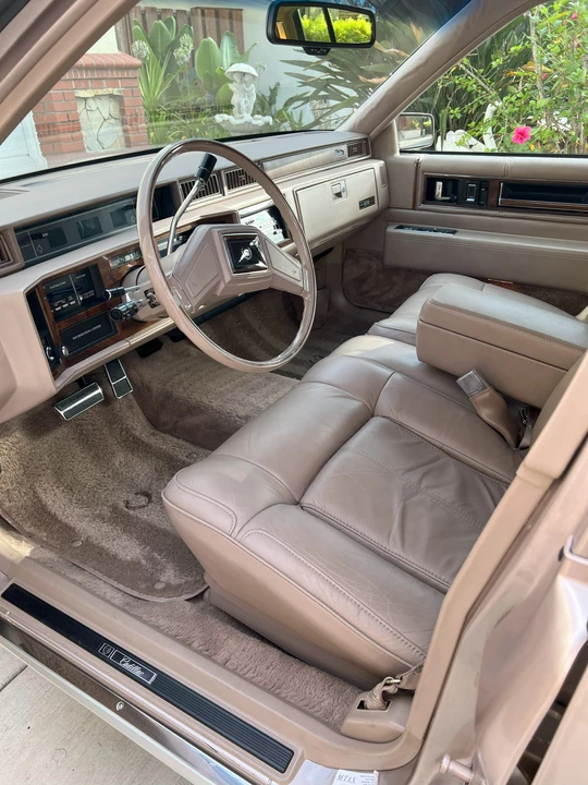 1989 Cadillac DeVille 5th Gen - Image 8 of 31