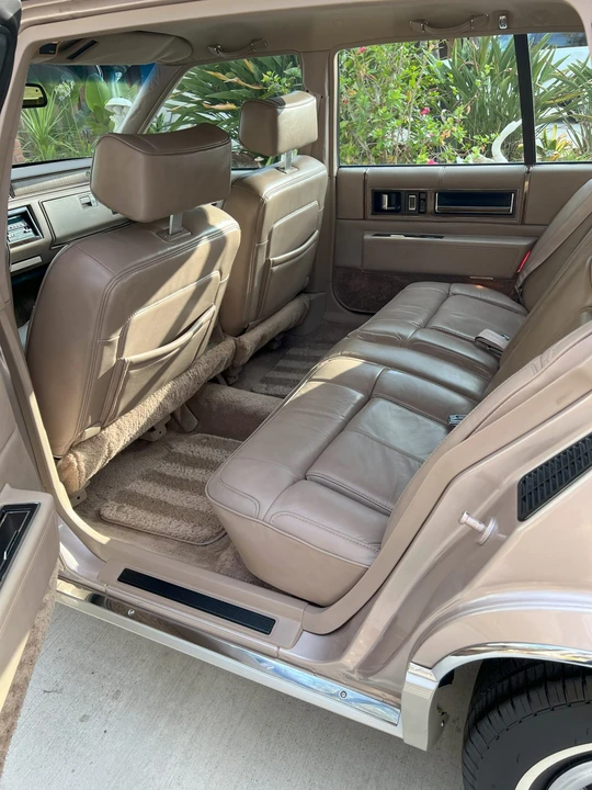 1989 Cadillac DeVille 5th Gen - Image 18 of 31