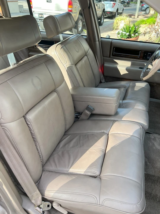 1989 Cadillac DeVille 5th Gen - Image 10 of 31