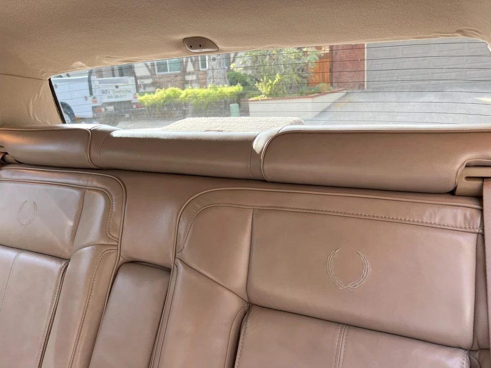 1989 Cadillac DeVille 5th Gen - Image 17 of 31