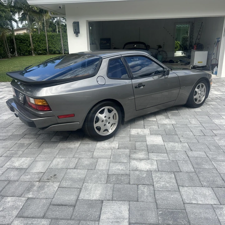 1989 Porsche 944 Turbo - Image 13 of 31