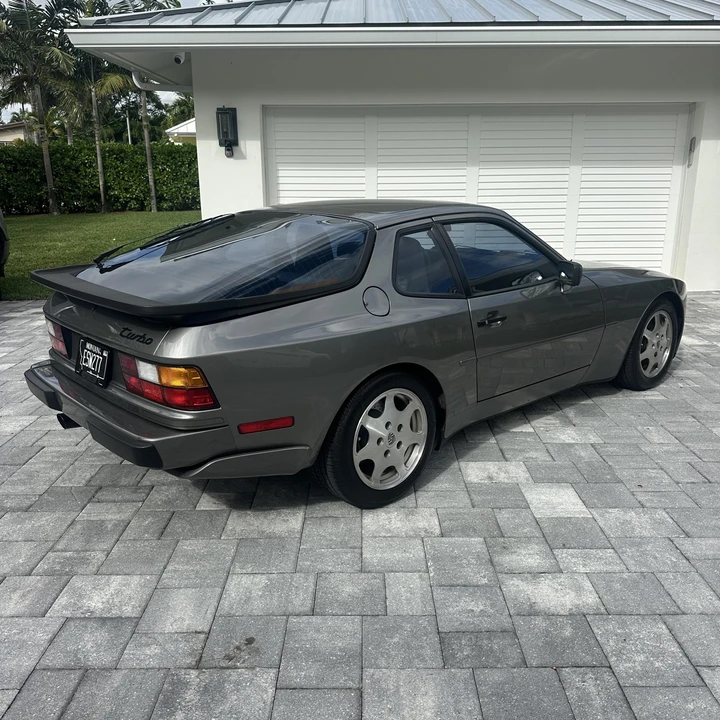 1989 Porsche 944 Turbo - Image 14 of 31