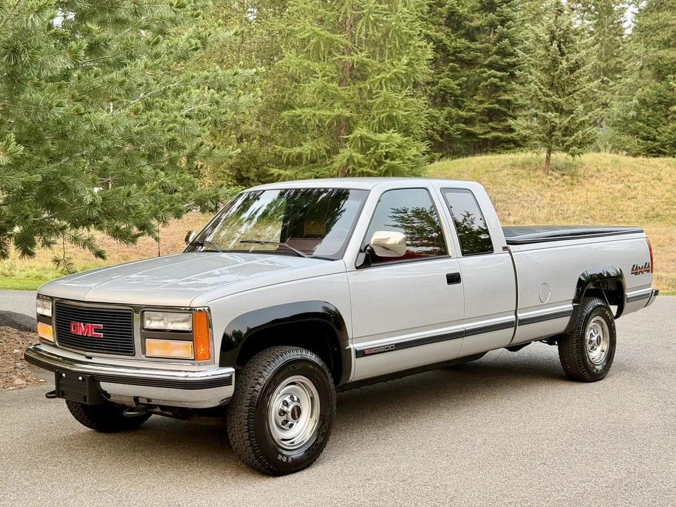 1990 GMC Sierra 1st Gen - Image 2 of 31