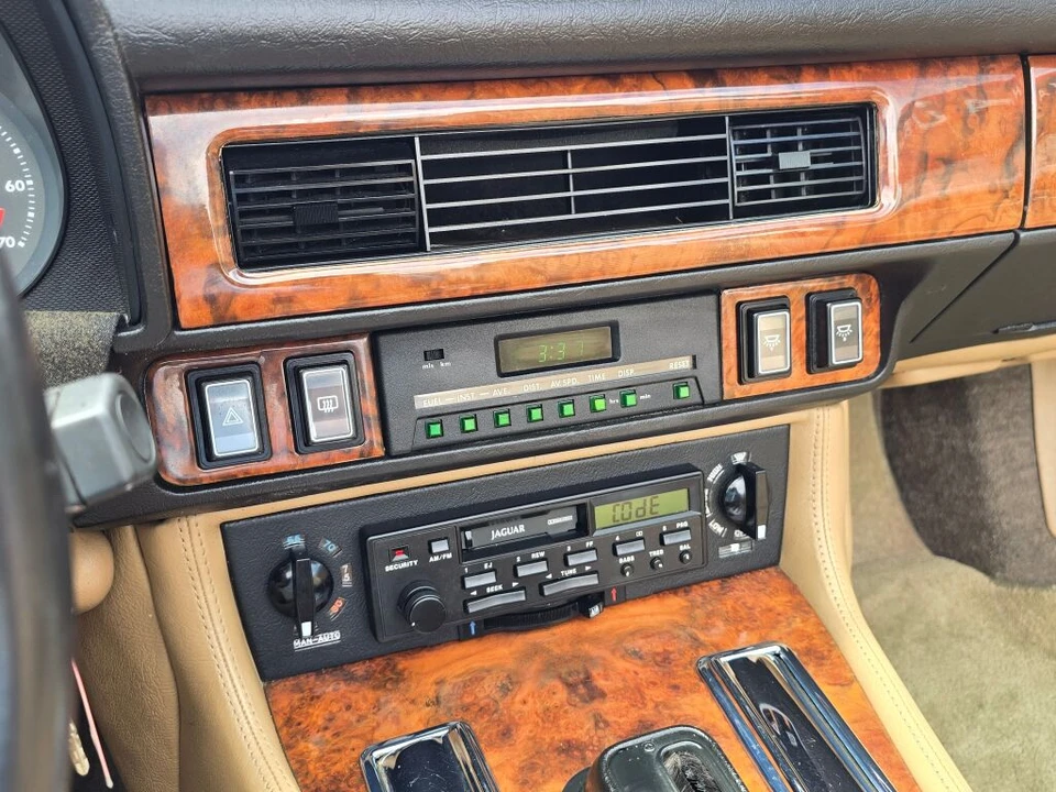 1990 Jaguar XJS Convertible - Image 26 of 31