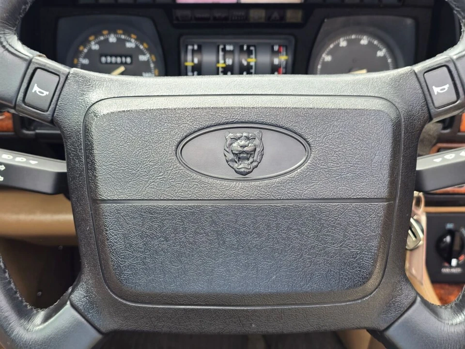 1990 Jaguar XJS Convertible - Image 23 of 31