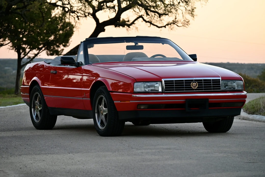 1991 Cadillac Allante - Image 9 of 31