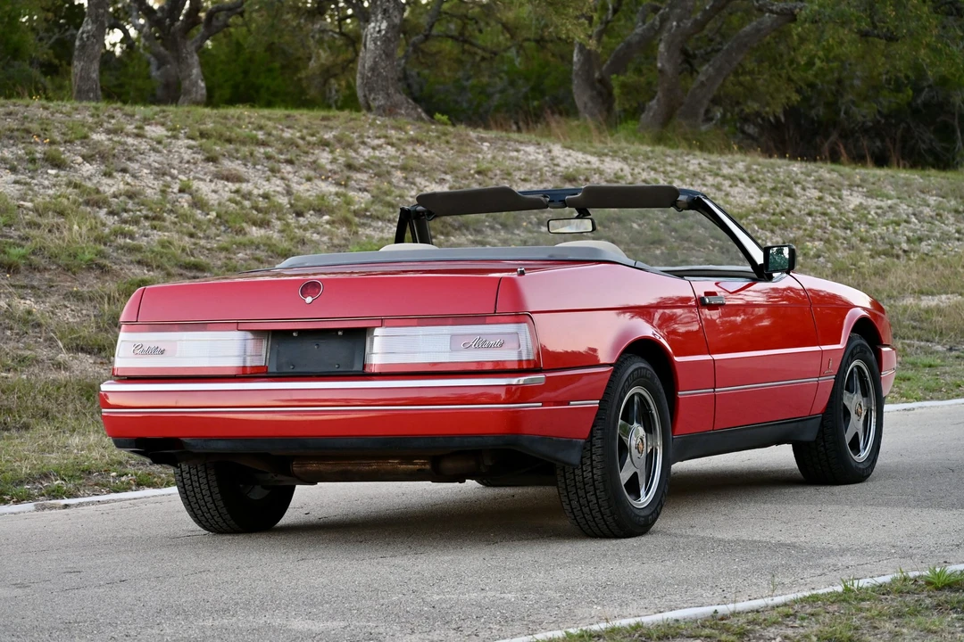 1991 Cadillac Allante - Image 14 of 31