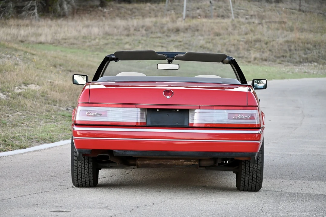 1991 Cadillac Allante - Image 15 of 31
