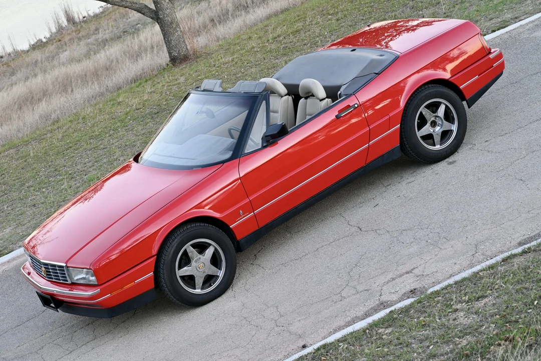 1991 Cadillac Allante - Image 25 of 31