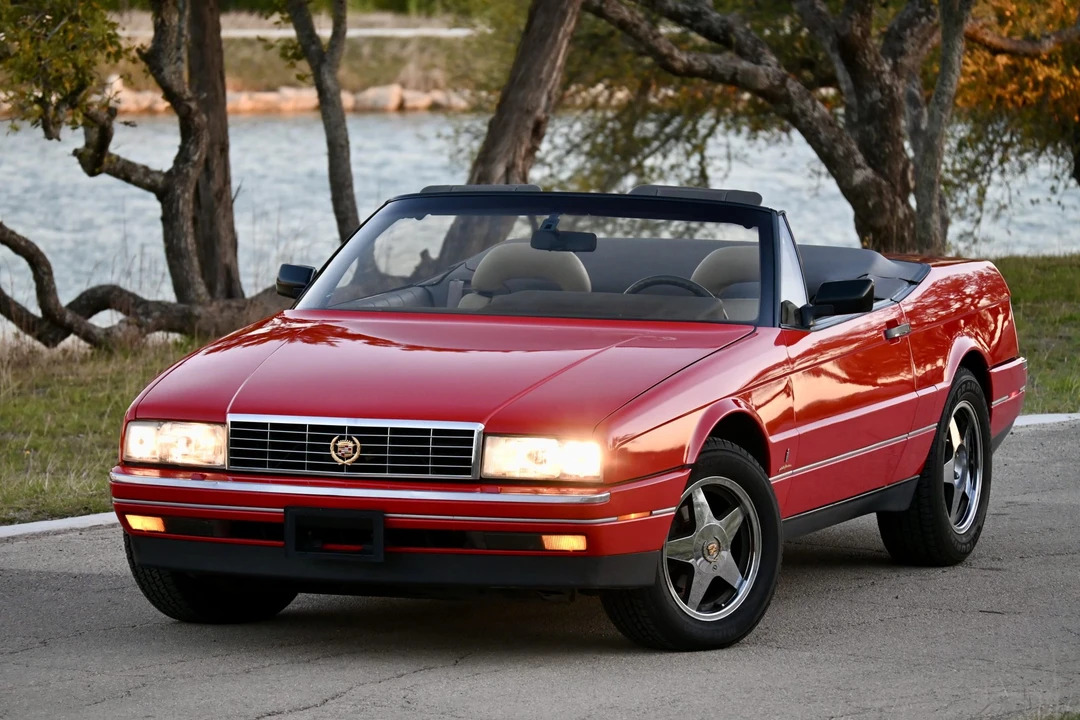 1991 Cadillac Allante - Image 3 of 31