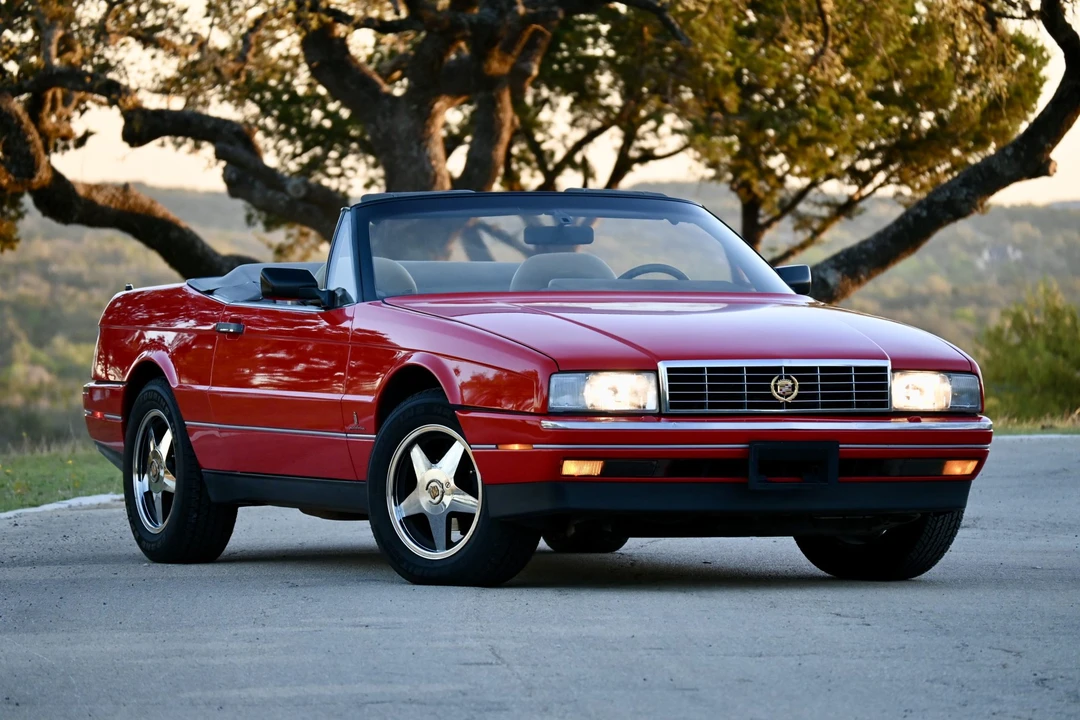 1991 Cadillac Allante - Image 8 of 31